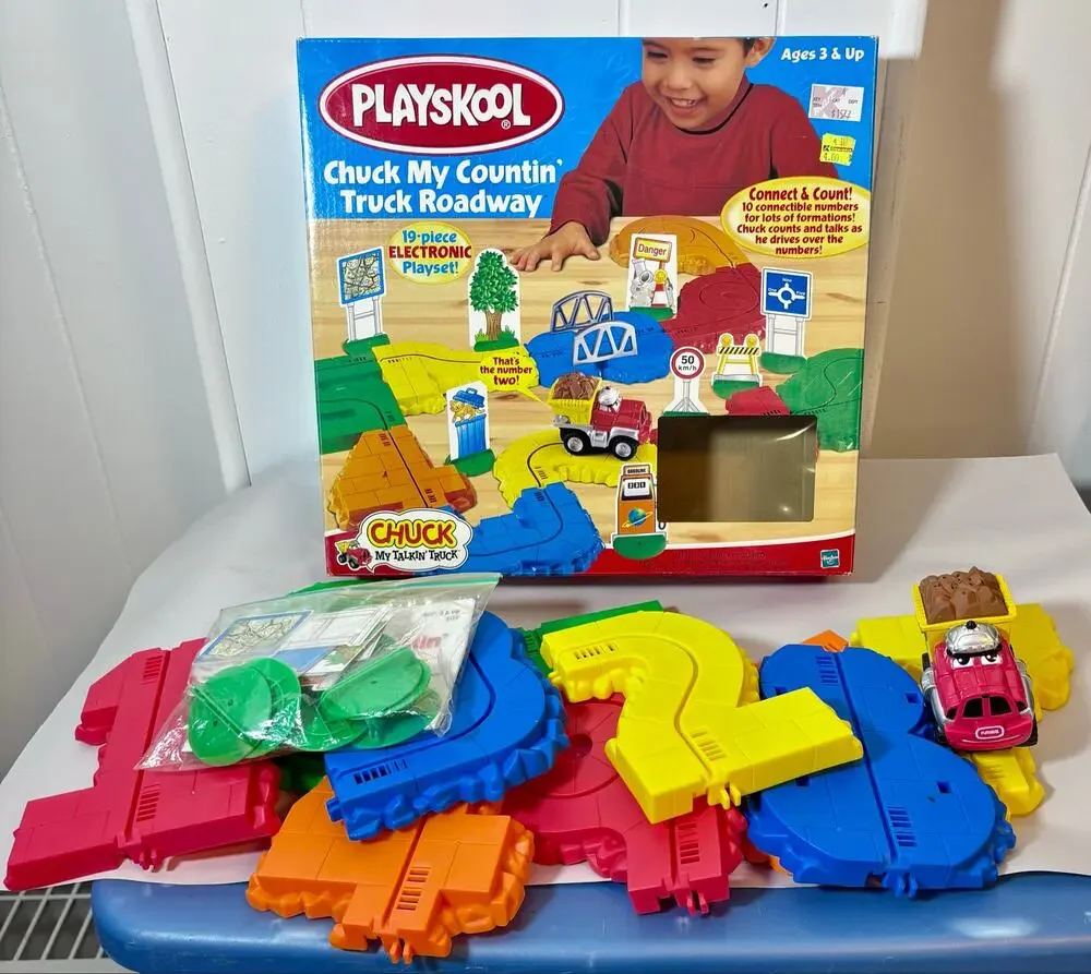 Vintage 2000 Playskool Chuck My Countin’ Truck Roadway Play Set- Complete